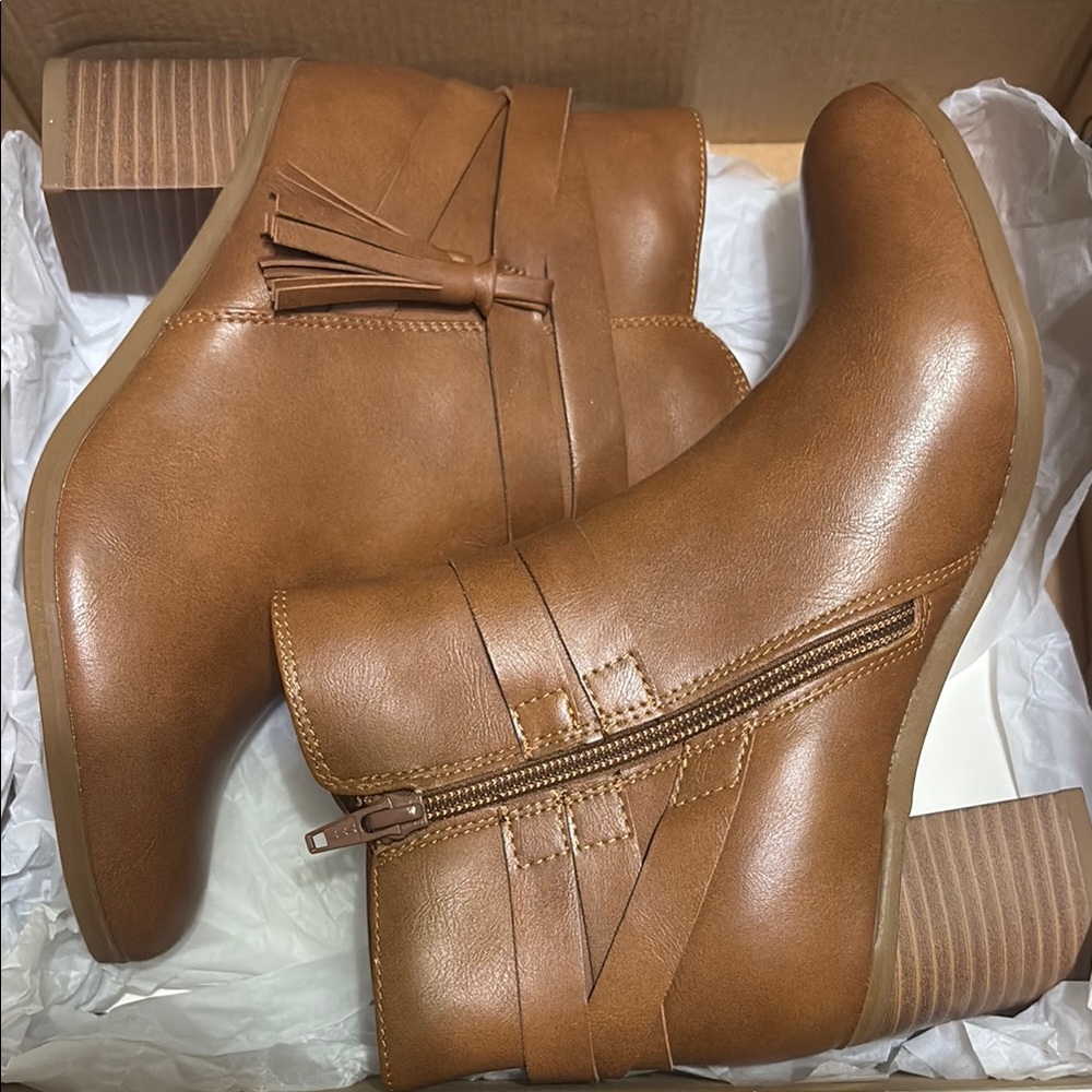 Women's Tan Ankle Boots